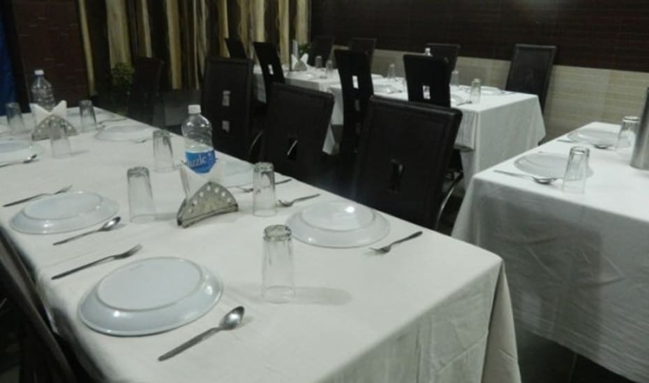 Mahabahu International Service Apartment Puri Restaurant