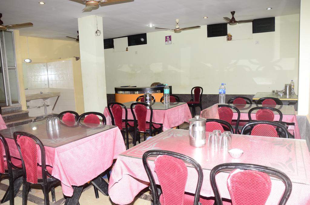 Neeladri Palace Hotel Puri Restaurant
