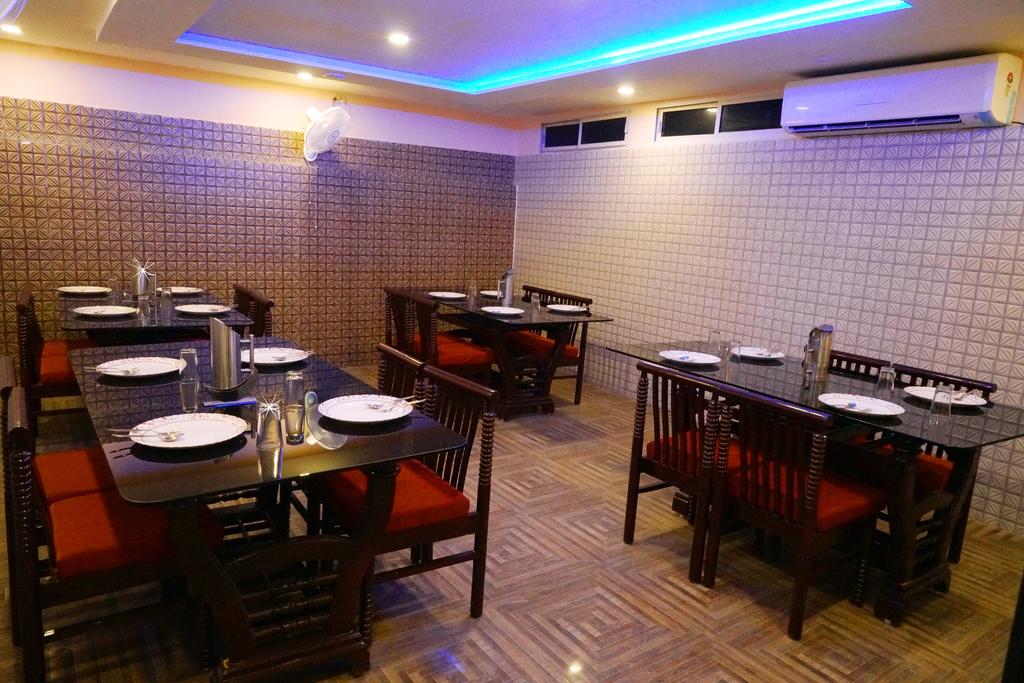 Kalinga Hotel Puri Restaurant