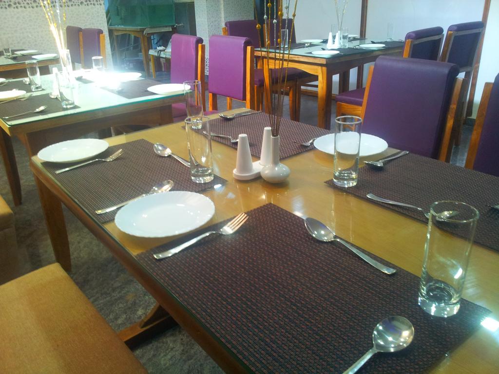 MJ Residency Hotel Puri Restaurant