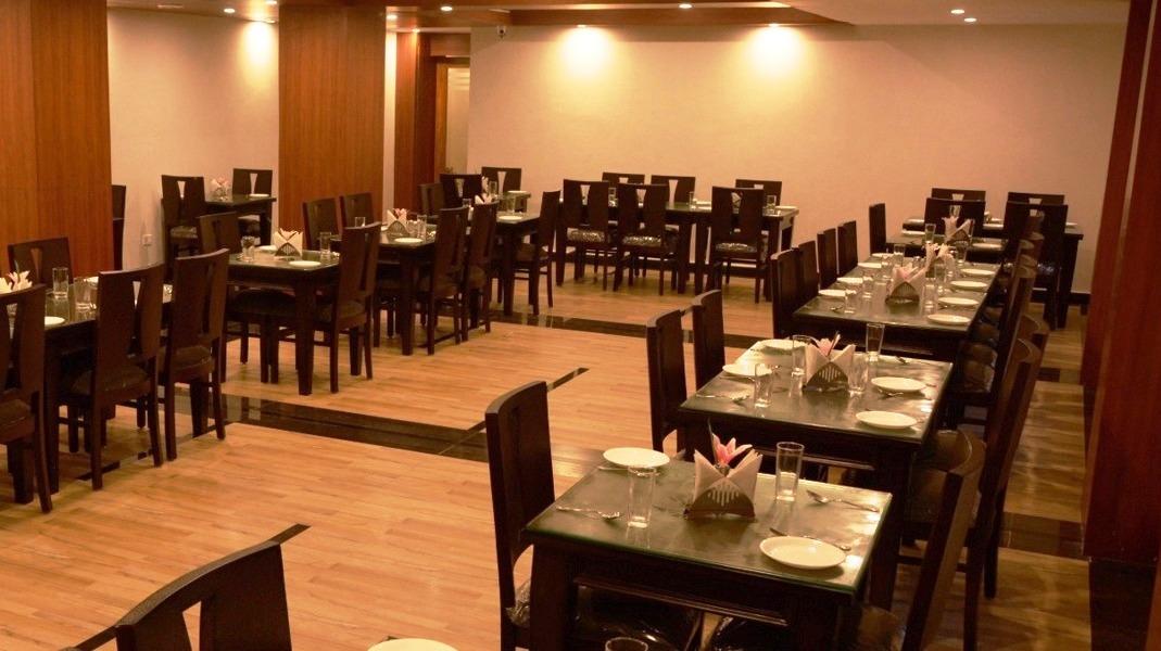 Shreehari Grand Hotel Puri Restaurant